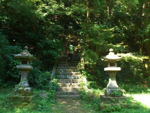 天童岩って黒髪山の山頂じゃない?
