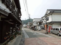 日本一の大瓦( 熊本県芦北町)