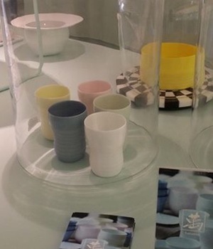 ルーブル美術館に展示してある伊万里焼のカップ ルーブル美術館に展示してある伊万里焼のカップ