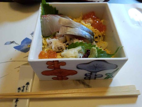 かにしげ佐賀店でランチ