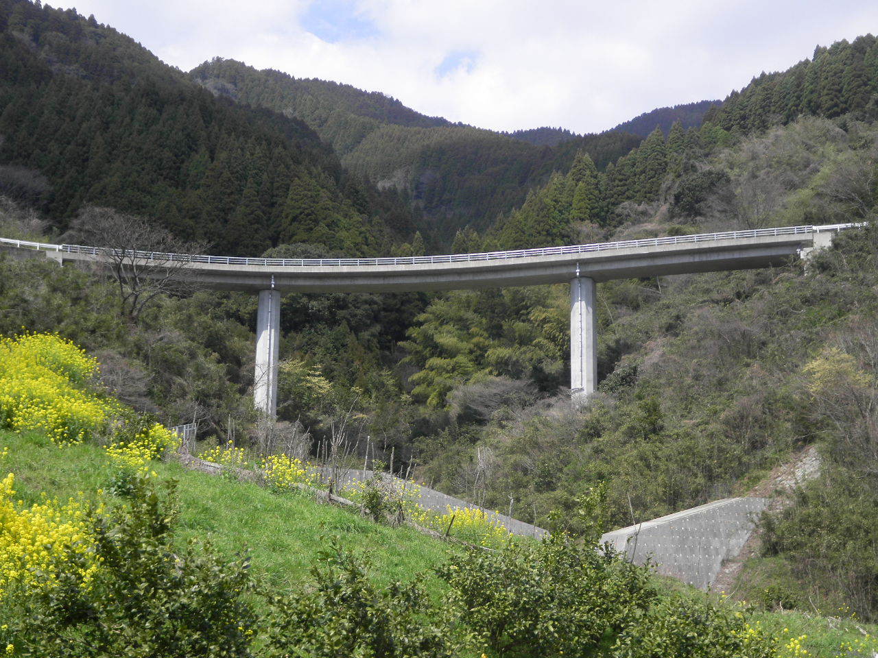 厳木富士線橋梁補修工が完了しました。