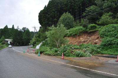 大雨状況、323号旧道・合瀬・関屋・日池・嘉瀬川ダム