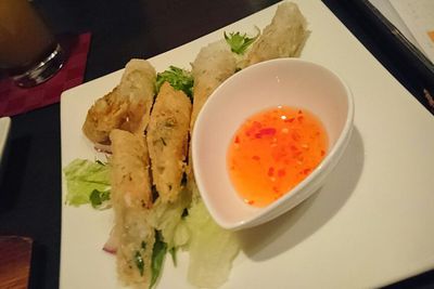 餃子酒家 Tomoru 餃子酒家 Tomoru