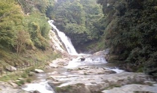 癒しの滝&温泉 癒しの滝&温泉