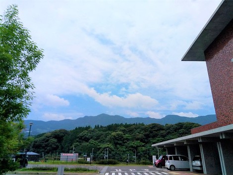 緑の中の伊万里有田共立病院 緑の中の伊万里有田共立病院