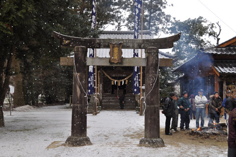 鹿路神社の百手祭