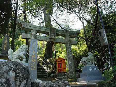伊万里・権現岳神社