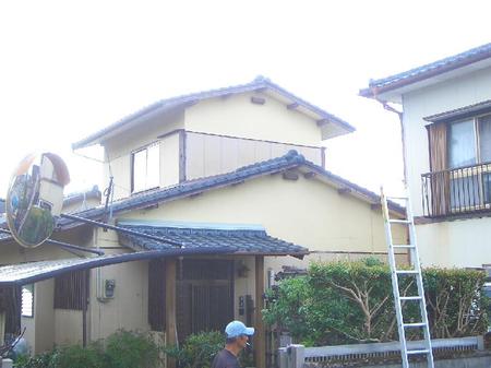 猛暑が続く中でも、屋根の上です～大和町K様邸～