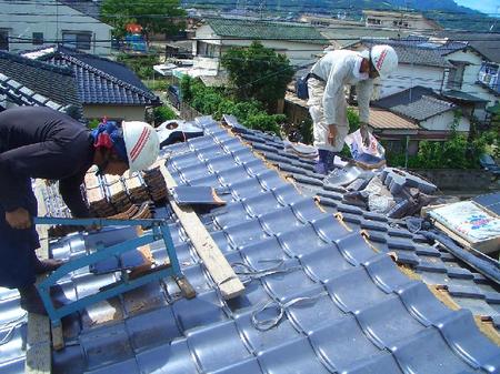 猛暑が続く中でも、屋根の上です～大和町K様邸～