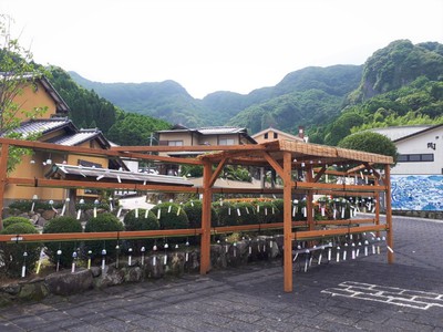 風鈴のトンネル 風鈴のトンネル