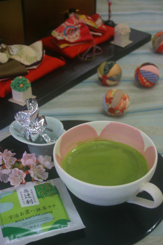 春のうつわで抹茶ラテ♪ 春のうつわで抹茶ラテ♪