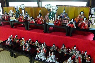 お雛様にかこまれて〜伊万里郷大庄屋のひな祭り〜