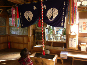 権現岳神社へ初詣。