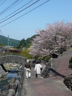 春の窯元市~たくさんのお客様で賑ってます~