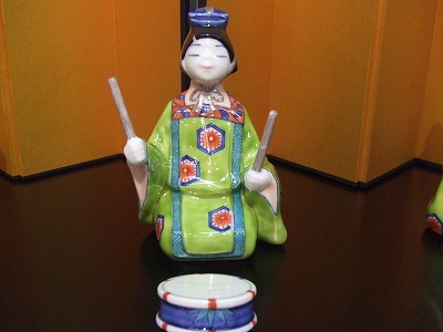 磁器雛七段飾り~!