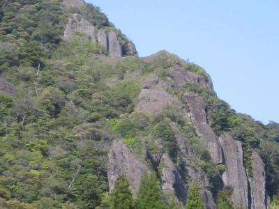 龍門峡と山躑躅  2006-4-25