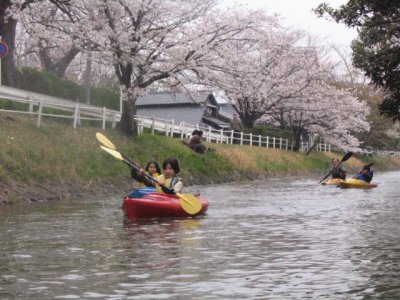 川へもどるぞ