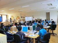 高木瀬小学校でデジタルコンテンツ制作体験を実施しました