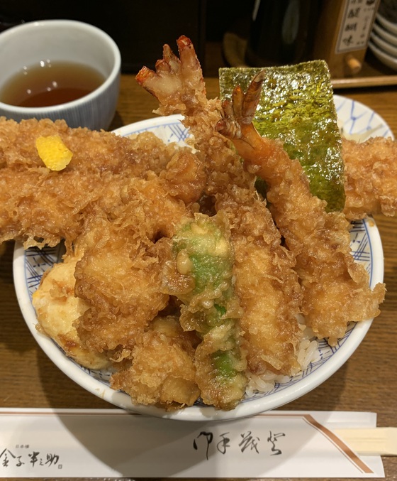 天丼の半分は持ち帰り