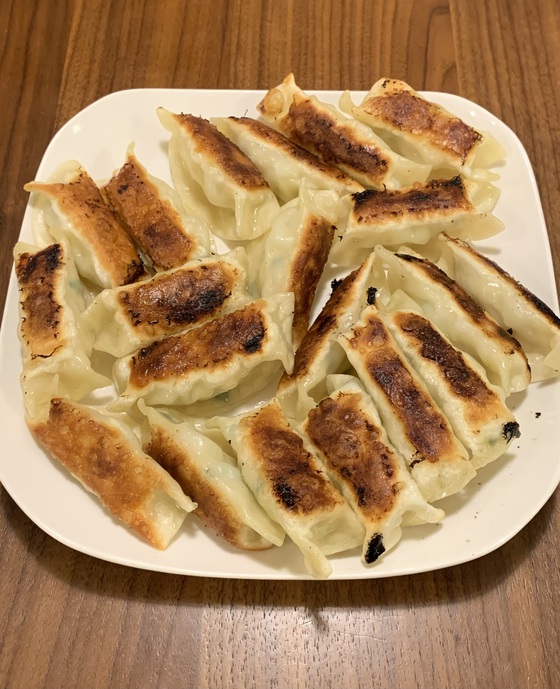 餃子は小し細長い