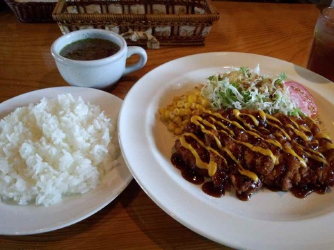 木こりさんでランチ