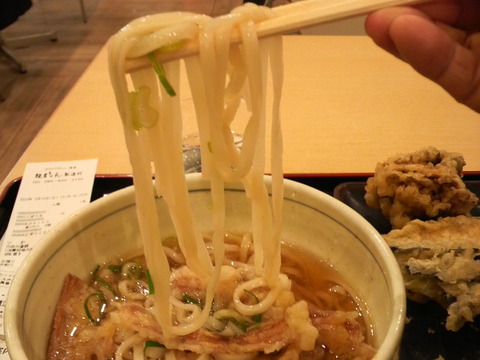 福岡市　能古うどん博多ゆめタウン店