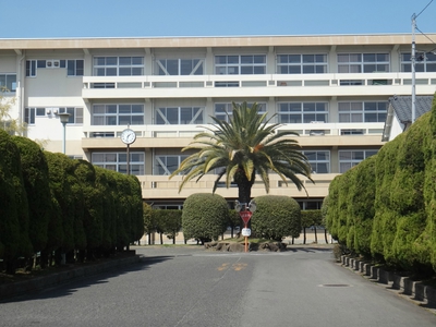 ご存知、正門よりの風景
