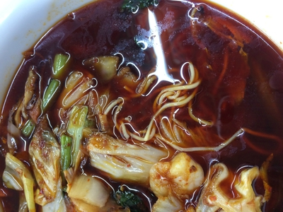 酸辣湯麺_麺アップ