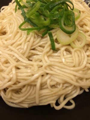 一作の替え玉　近影