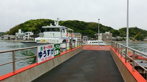 今日は何ばすっと 魚を喰いに加唐島へ