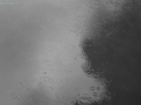 眠るための環境音楽と雨の写真