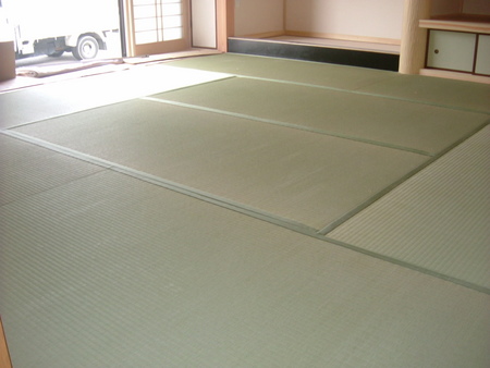 新築の家
