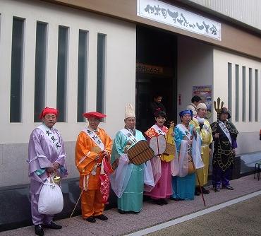 まちなかの大きな賑わい