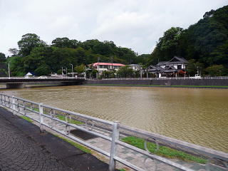 台風来てますね