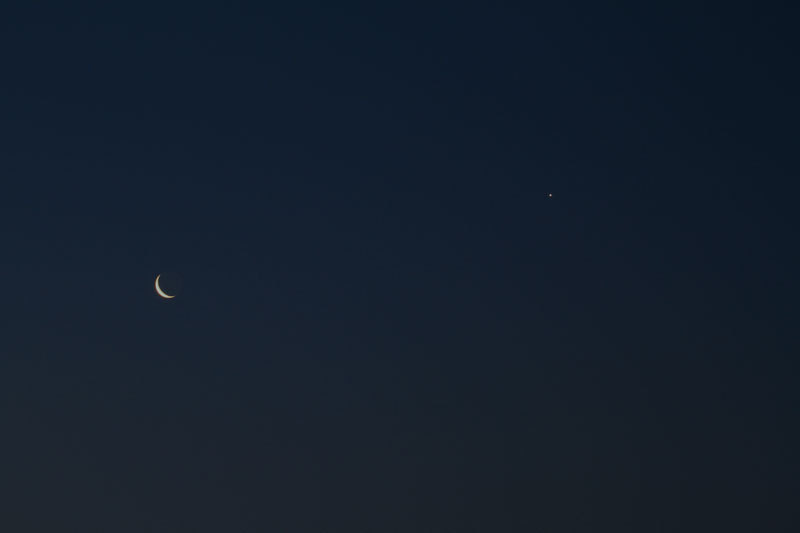 明け方の空に