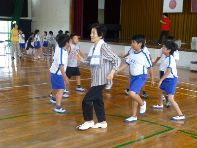 延寿学級と北方小４年生の「ふれあい交流会」