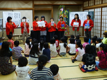 図書室ボランティア“みっけ”七夕会