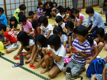 図書室ボランティア“みっけ”七夕会