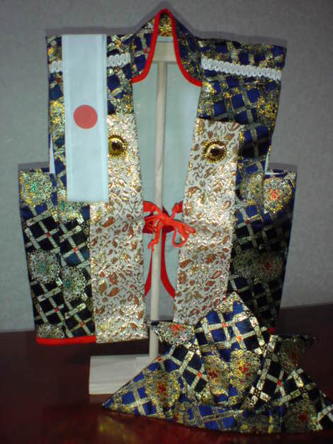 金襴の陣羽織がきれいです！