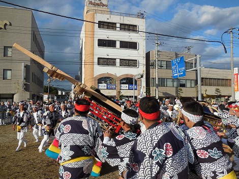 快晴の秋祭り伊万里トンテントン