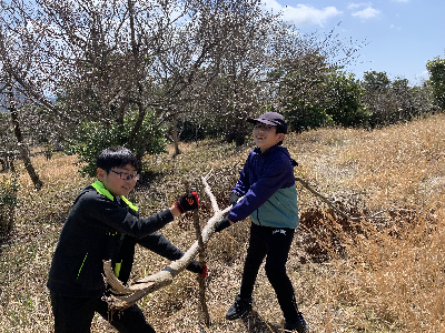 腰岳に登ろう!黒曜石拾い・石器づくり 腰岳に登ろう!黒曜石拾い・石器づくり