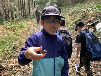 腰岳に登ろう!黒曜石拾い・石器づくり 腰岳に登ろう!黒曜石拾い・石器づくり