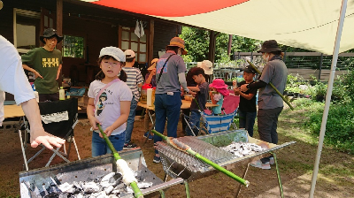 梅雨を楽しもう!梅ジュース・竹パンづくり 梅雨を楽しもう!梅ジュース・竹パンづくり