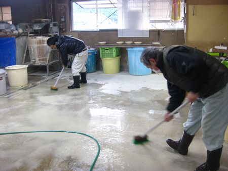ただ今　大掃除　まっさい中