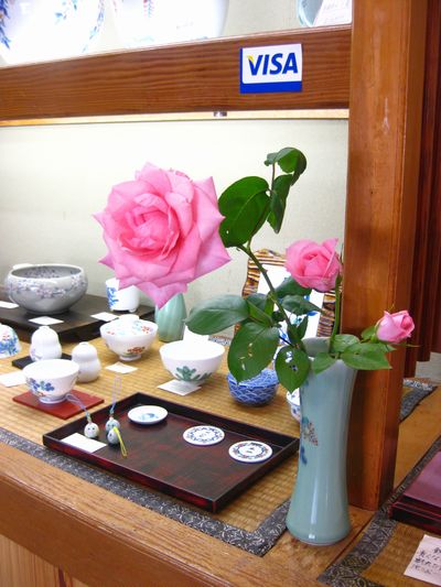 薔薇の季節です。