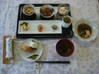 カレーの煮つけといなり寿司・おにぎり・いも饅頭・・・・
