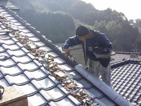 小城市小城町清水の鯉料理「清水屋」さんの屋根瓦葺き替え工事②