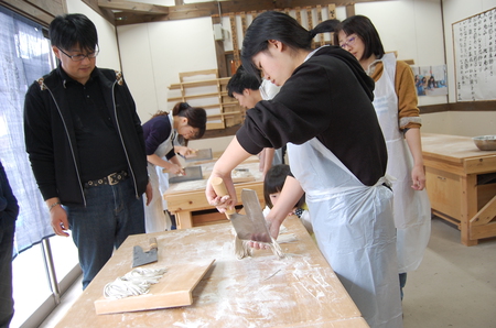 3月２６日（日）蕎麦打ち体験ご来園の方々です♪♪