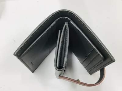 CELINE二つ折り財布入荷しました❣️