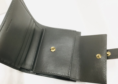 CELINE二つ折り財布入荷しました❣️